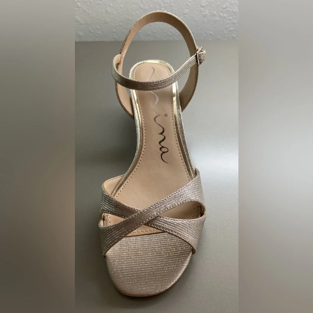 NEW..NINA WOMENS METALLIC CHAMPAGNE WEDGE SANDALS